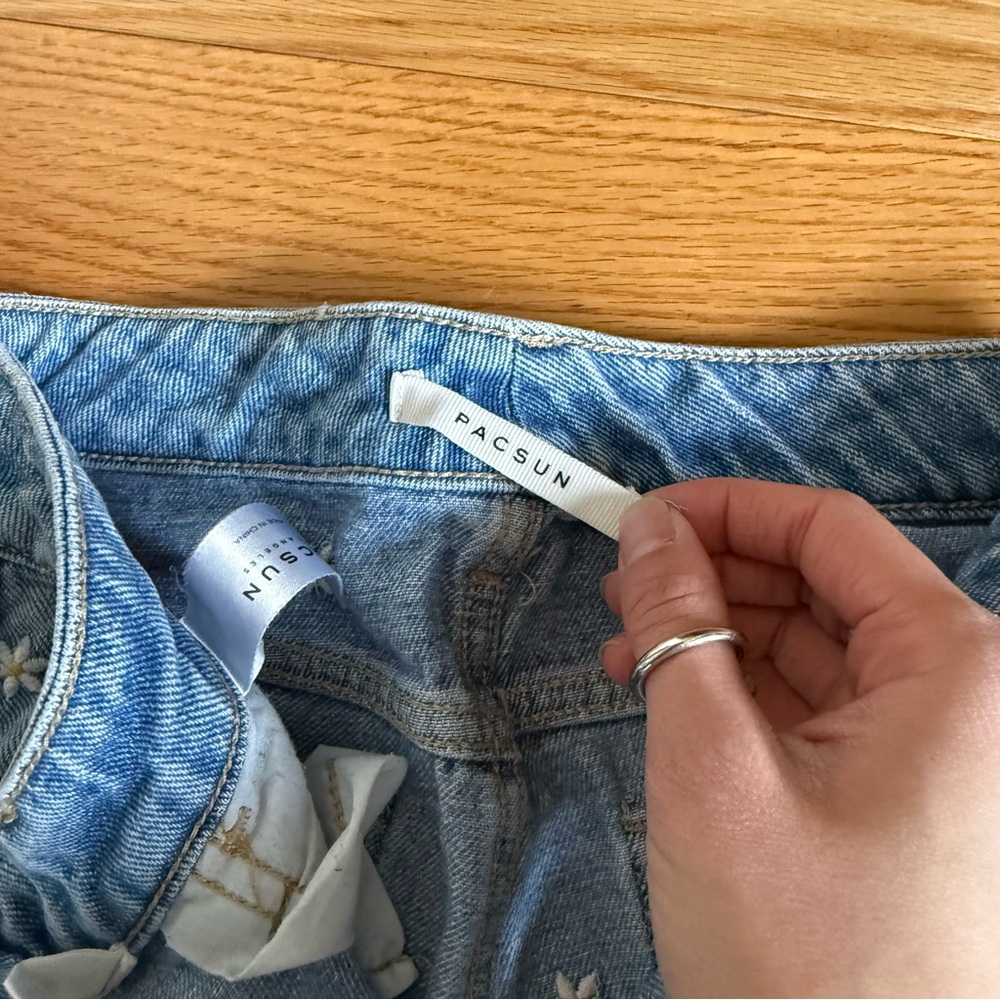 PacSun Raining Daisy Mom Jeans - Picture 4 of 6